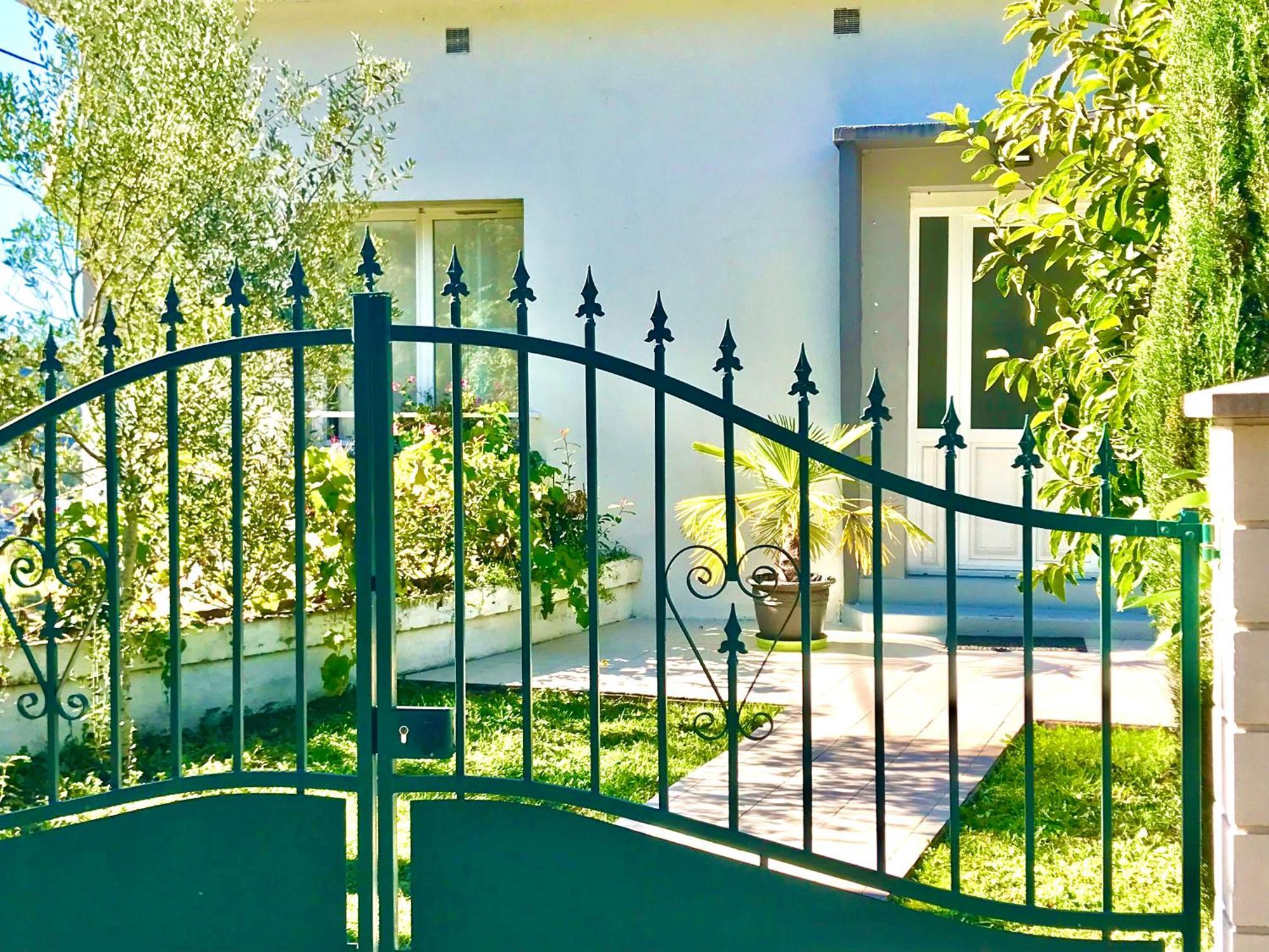 Villa Maison Blanche Tulle 1 A 4 Personnes Exterior foto